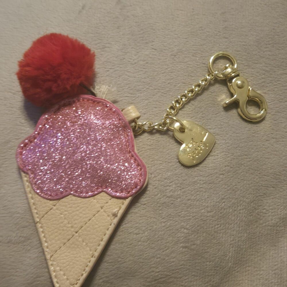 xox love betsey ice cream keychain charm
